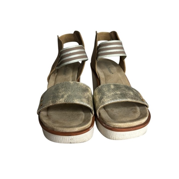 Pierre Dumas Women Open Toe Ankle Strap Platform Chunky Heeled Sandal Gold 10 - Picture 2 of 8